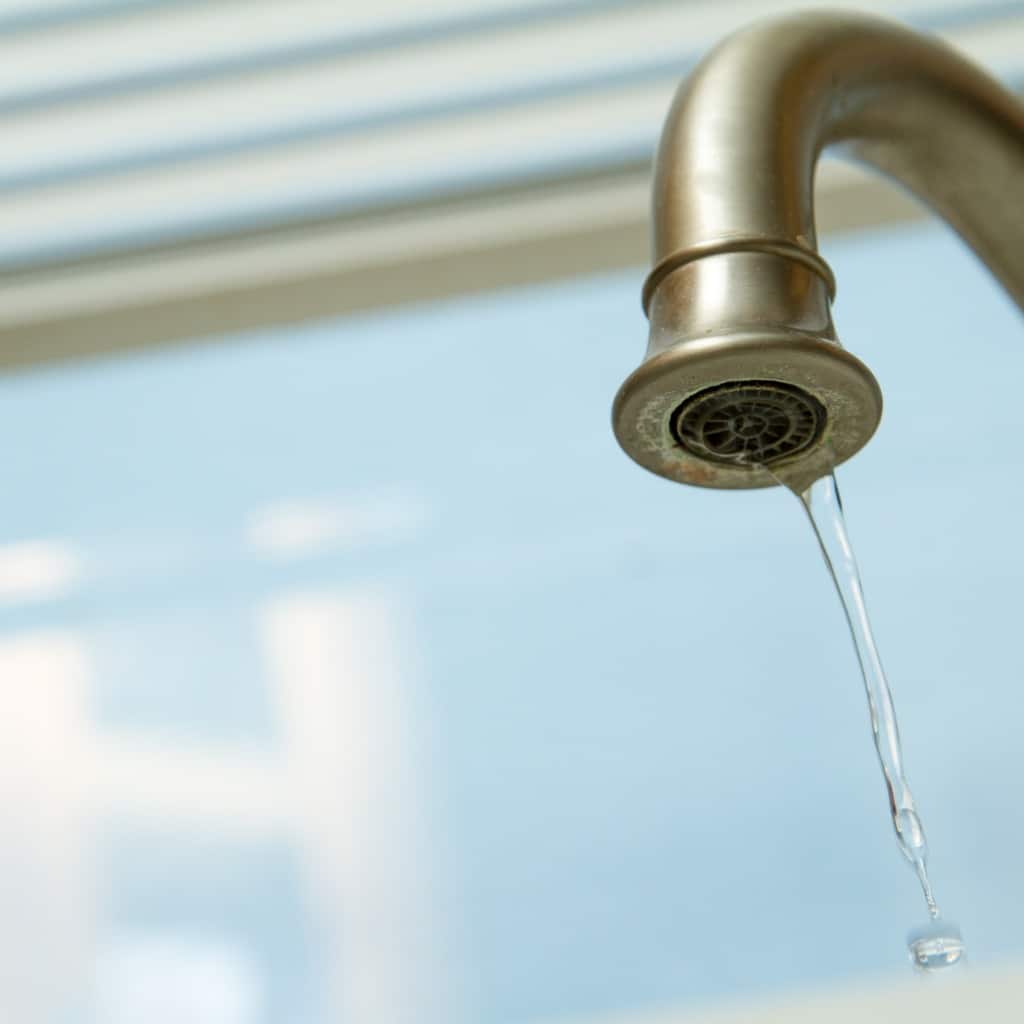 Guide pratique comment bien fermer un pour éviter les fuites ?