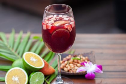 La sangria blanche : un rafraichissement idéal à savourer dans son jardin !